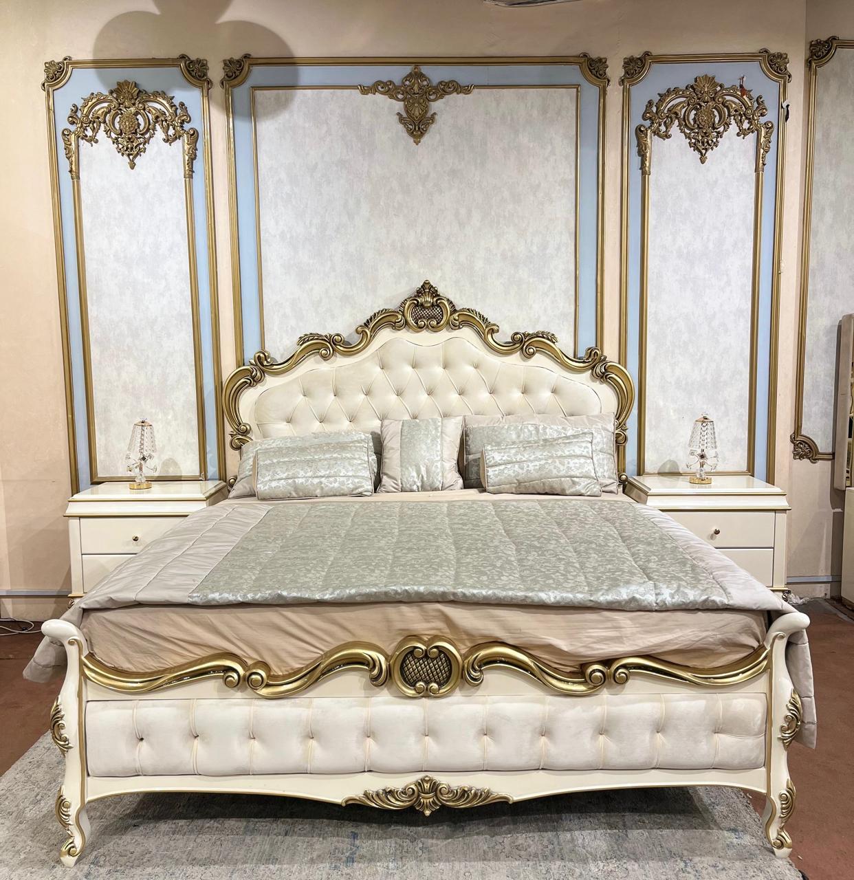 Royal Classic Carved Bed | KSF Furniture