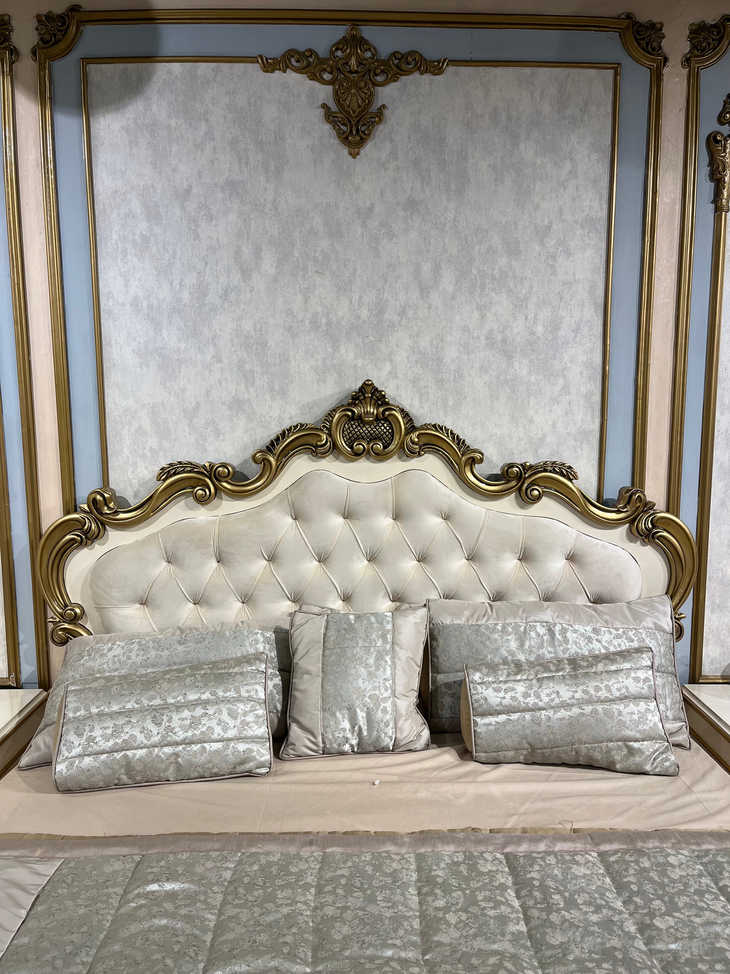 Elegant Classic Bed