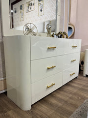Elegant White Bedside Table – Modern Bedroom Decor Nightstand