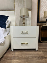 Elegant White Bedside Table – Modern Bedroom Decor Nightstand