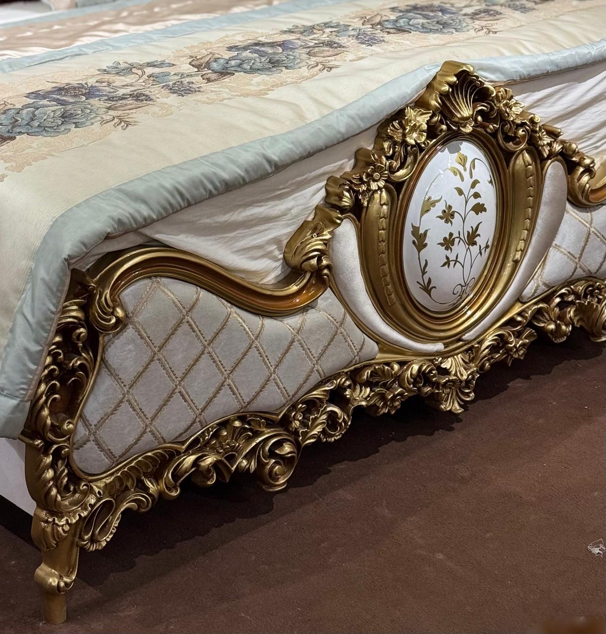 Luxury Royal Carved Bed Set